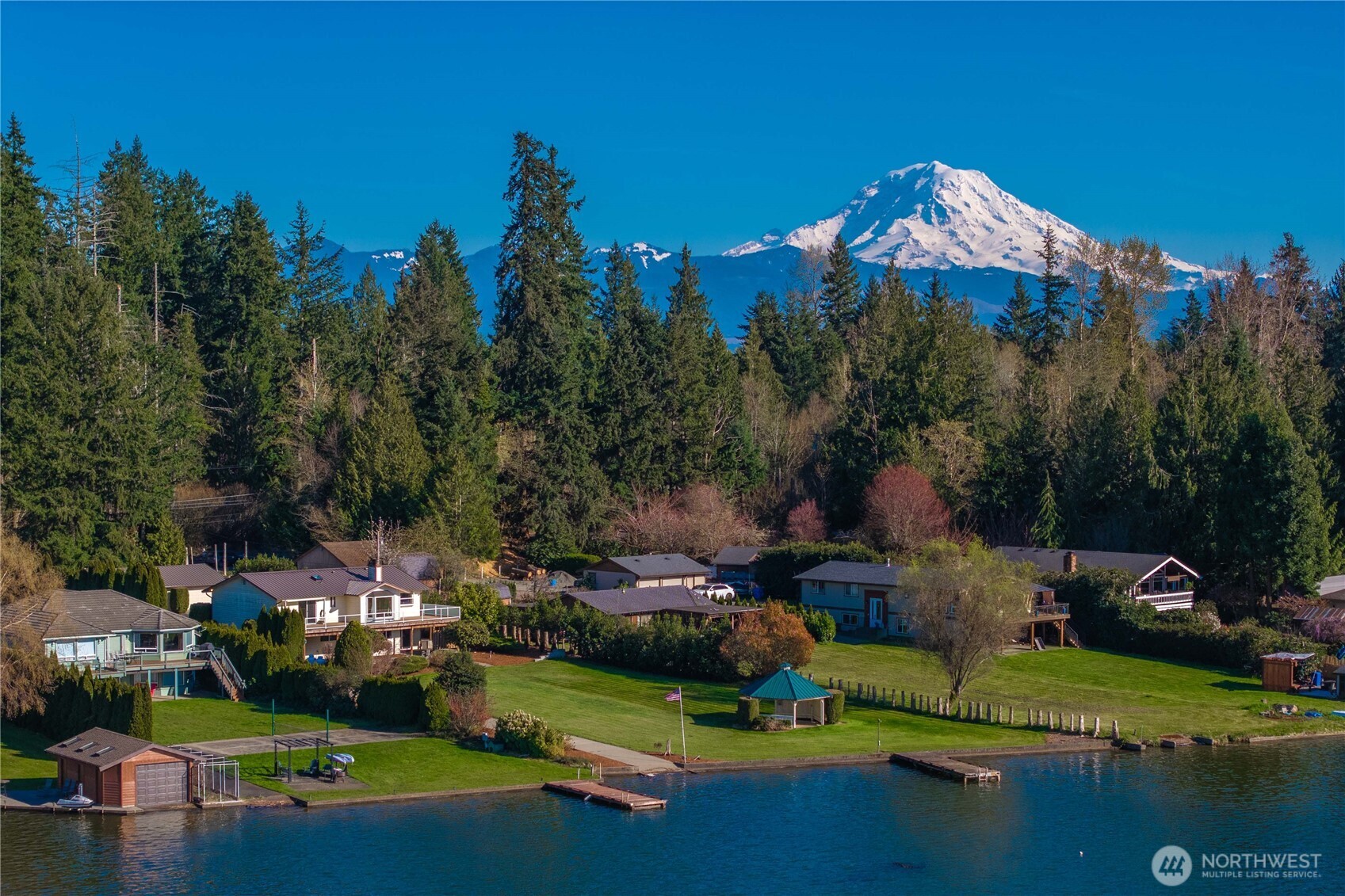 5816 218th Avenue E, Lake Tapps, WA 98391