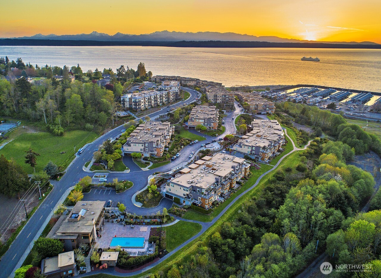 61 Pine Street #201, Edmonds, WA 98020