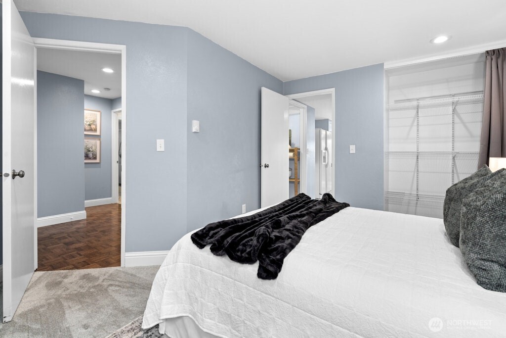 23407 Lakeview Drive #G101, Mountlake Terrace, WA 98043