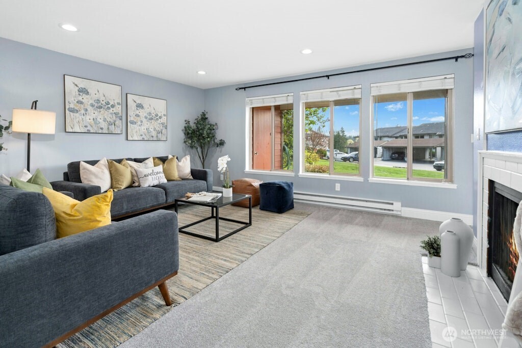 23407 Lakeview Drive #G101, Mountlake Terrace, WA 98043