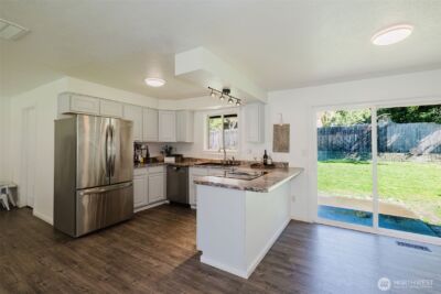 3018 NE Rozewood Drive NE, Bremerton, WA 98310 - Photo 10