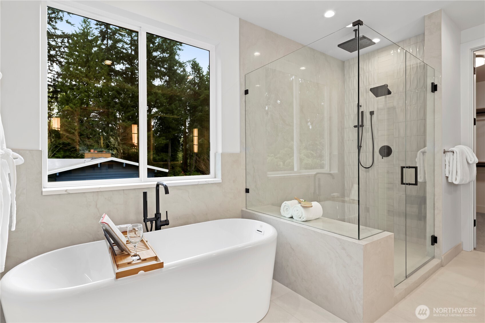 13310 NE 112th Place , Redmond, WA 98052