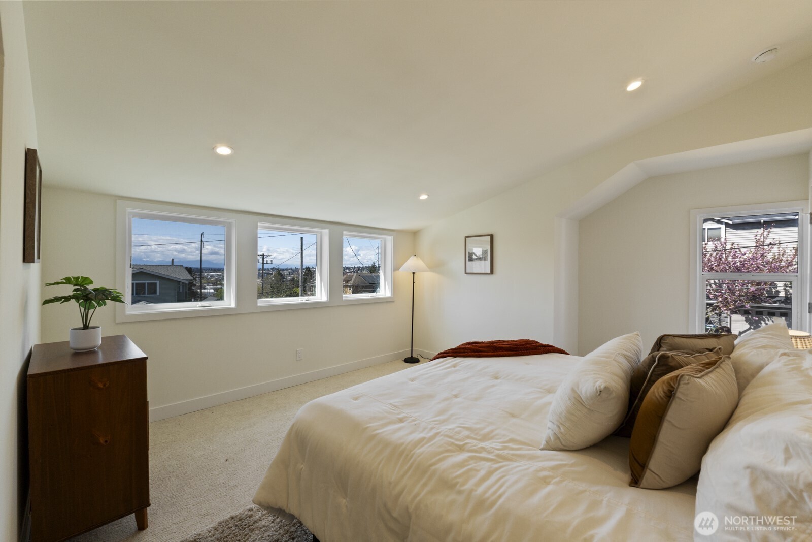 4436 Baker Avenue NW, Seattle, WA 98107