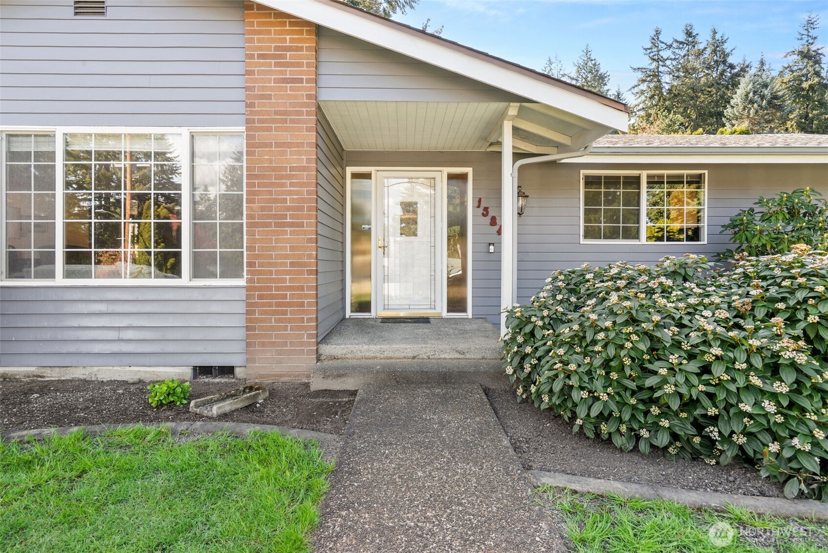 1584 Woodside Drive , Tacoma, WA 98466