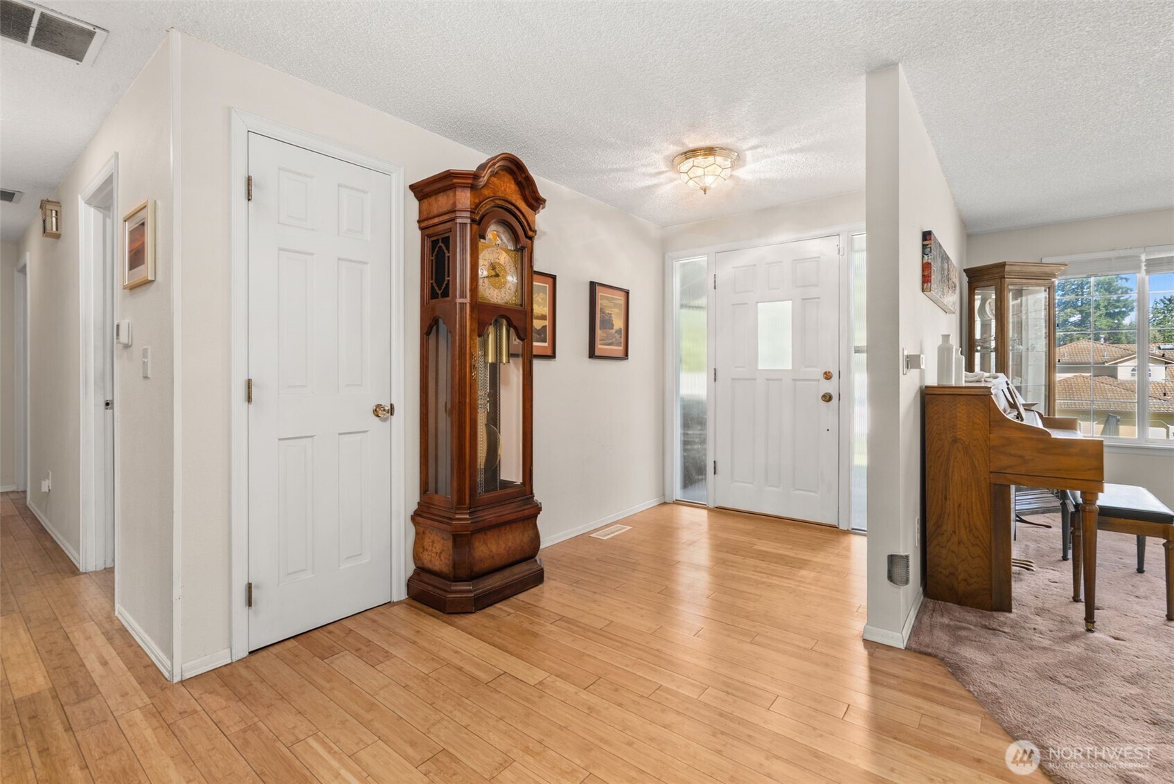 1584 Woodside Drive , Tacoma, WA 98466