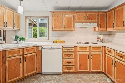 17308 Woodcrest Drive NE, Bothell, WA 98011 - Photo 13