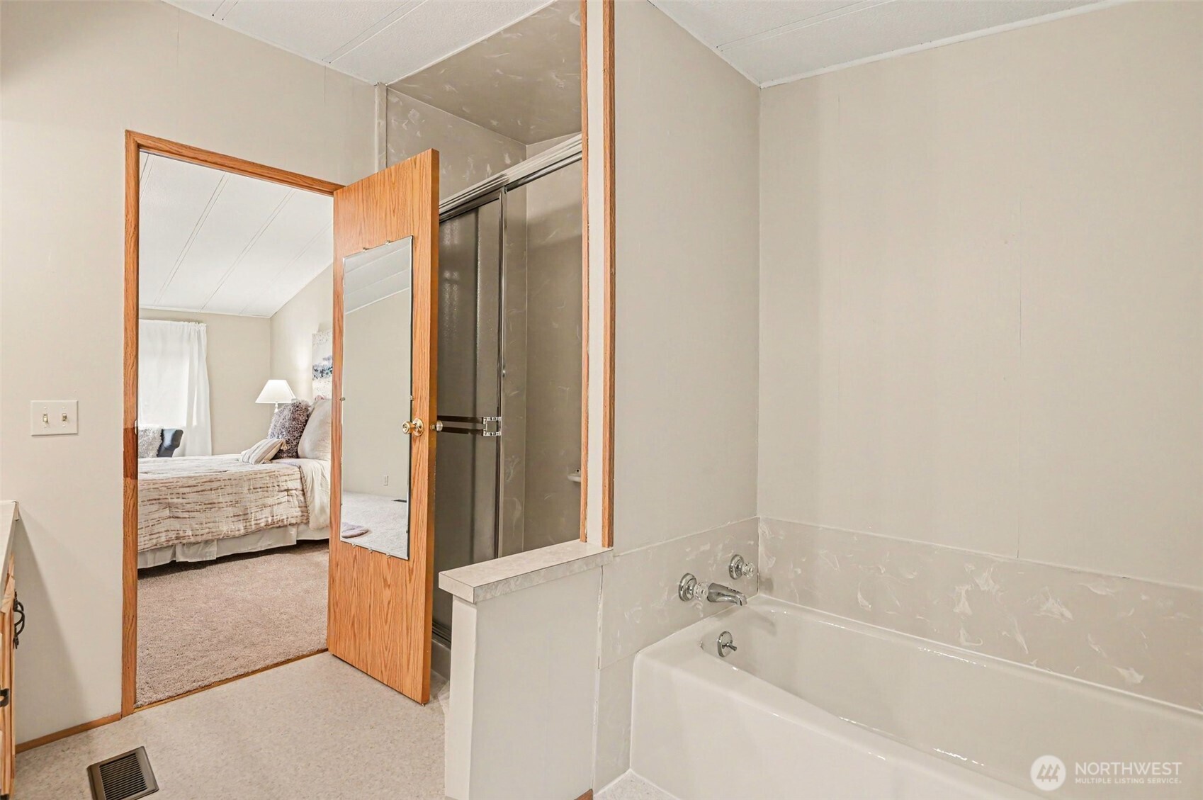 17308 Woodcrest Drive NE, Bothell, WA 98011