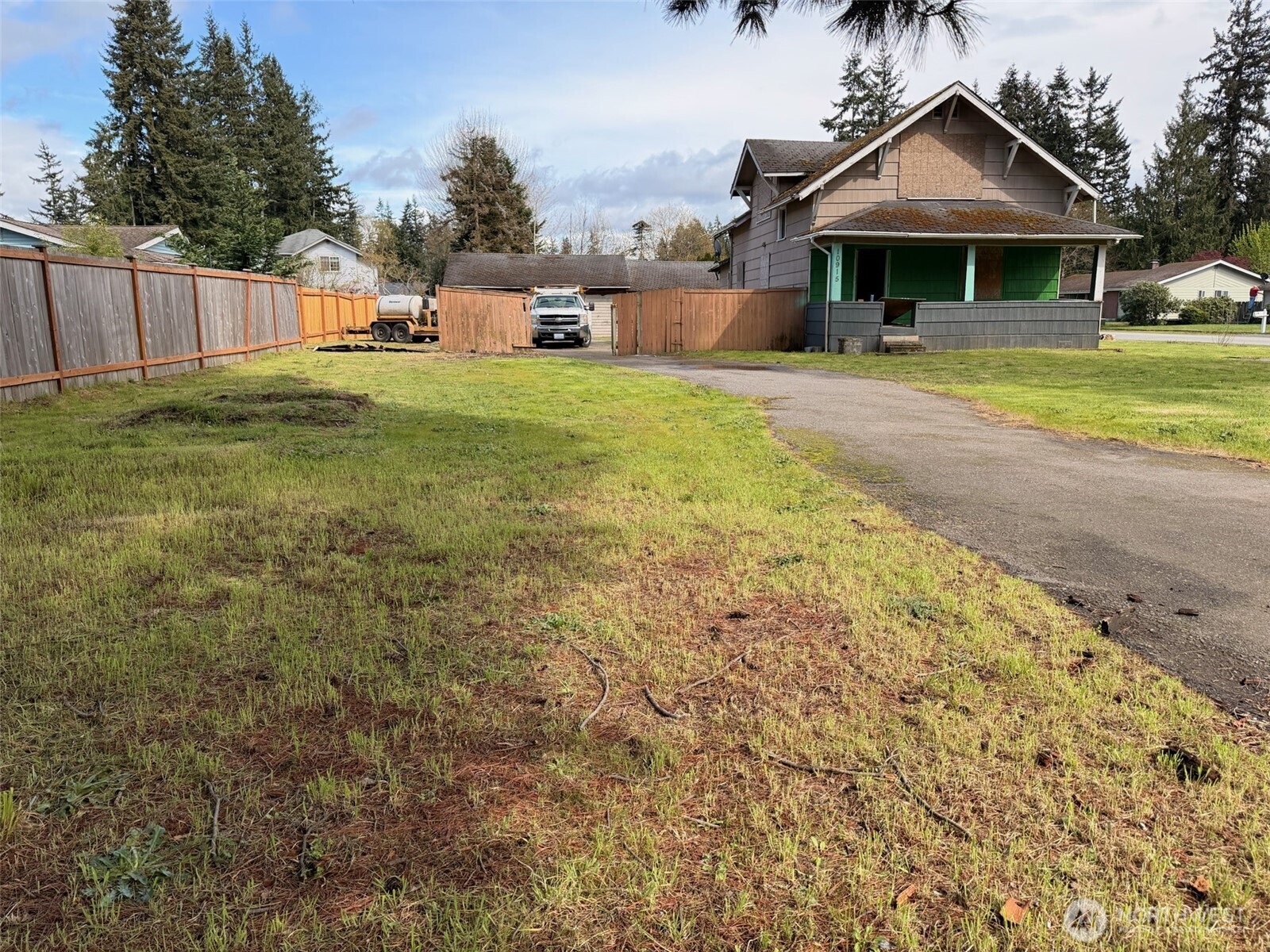 10915 State Avenue , Marysville, WA 98271