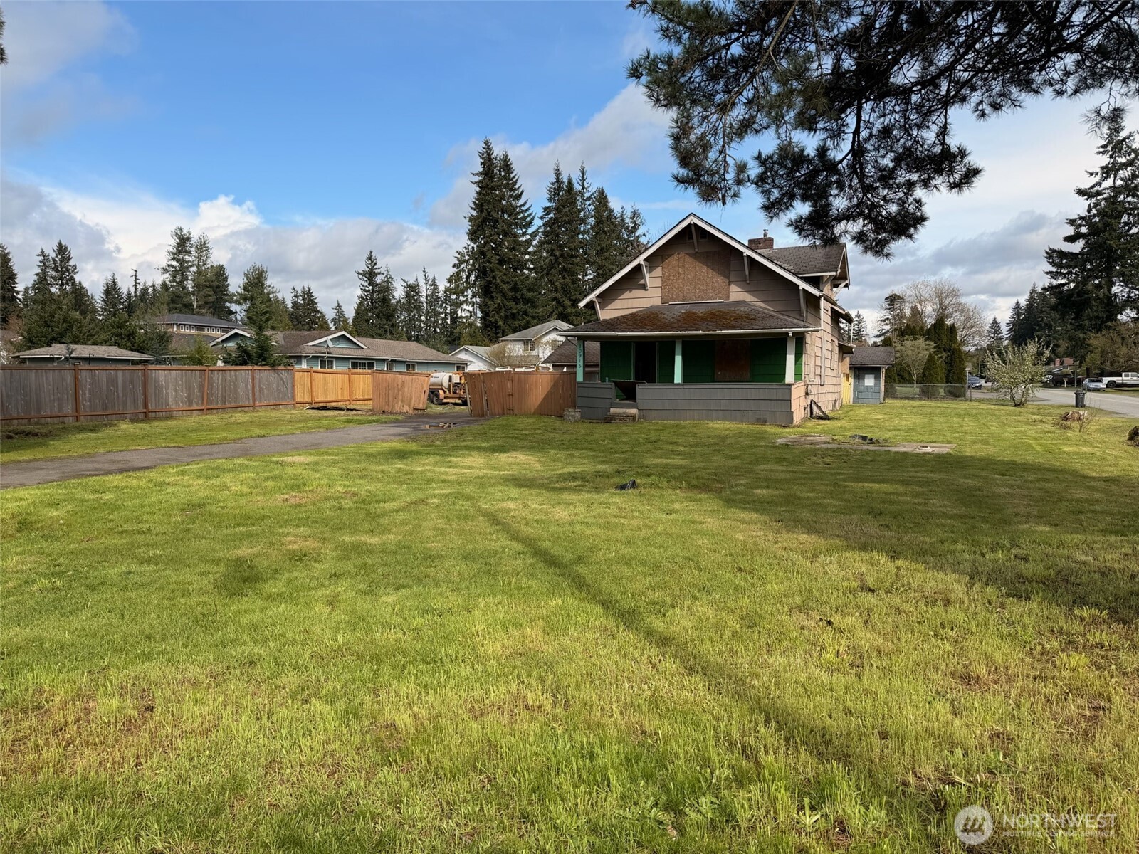 10915 State Avenue , Marysville, WA 98271