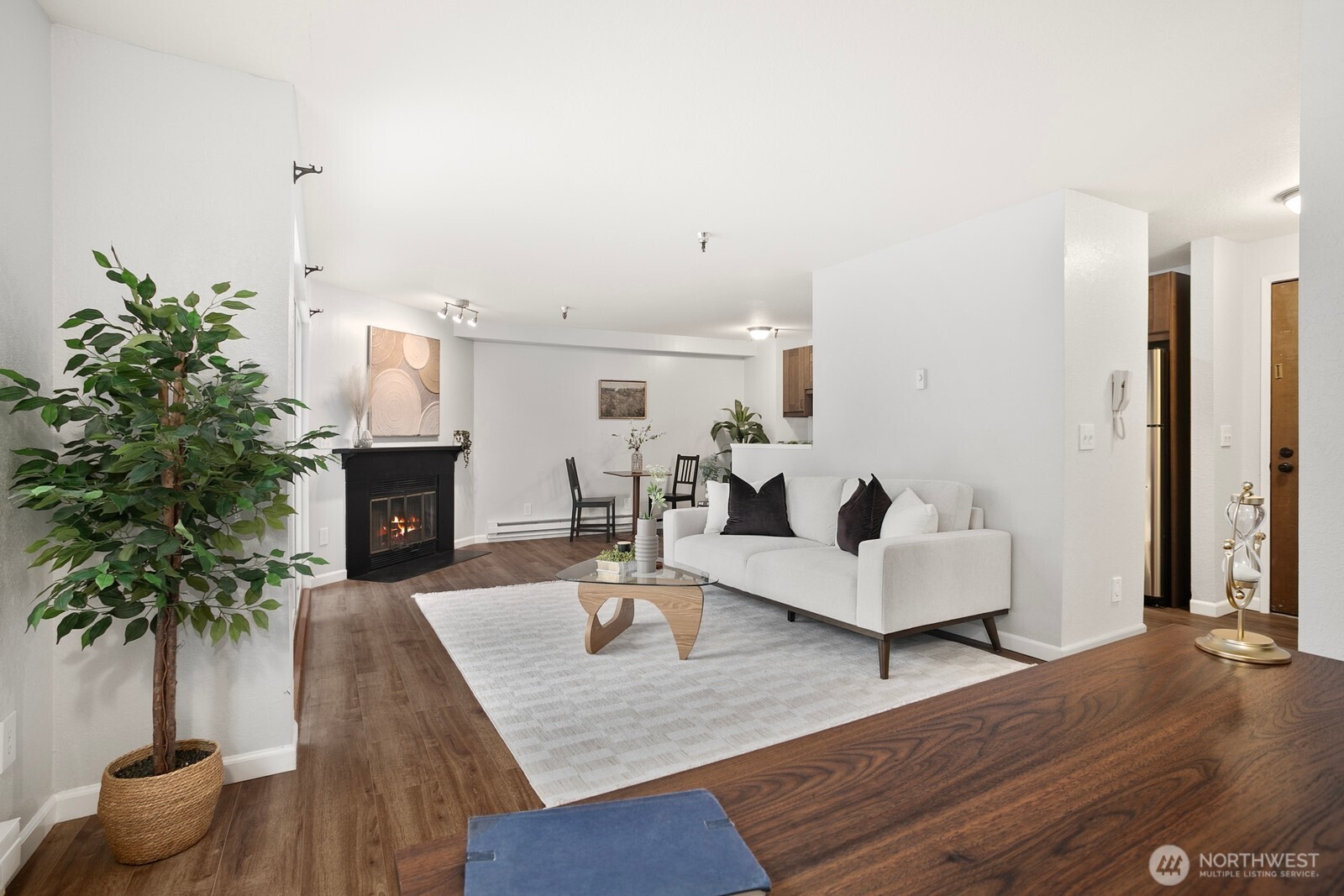 1100 Ave NE Harrington Avenue NE #211, Renton, WA 98056