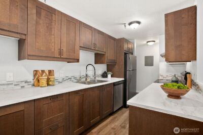1100 Ave NE Harrington Avenue NE #211, Renton, WA 98056 - Photo 9