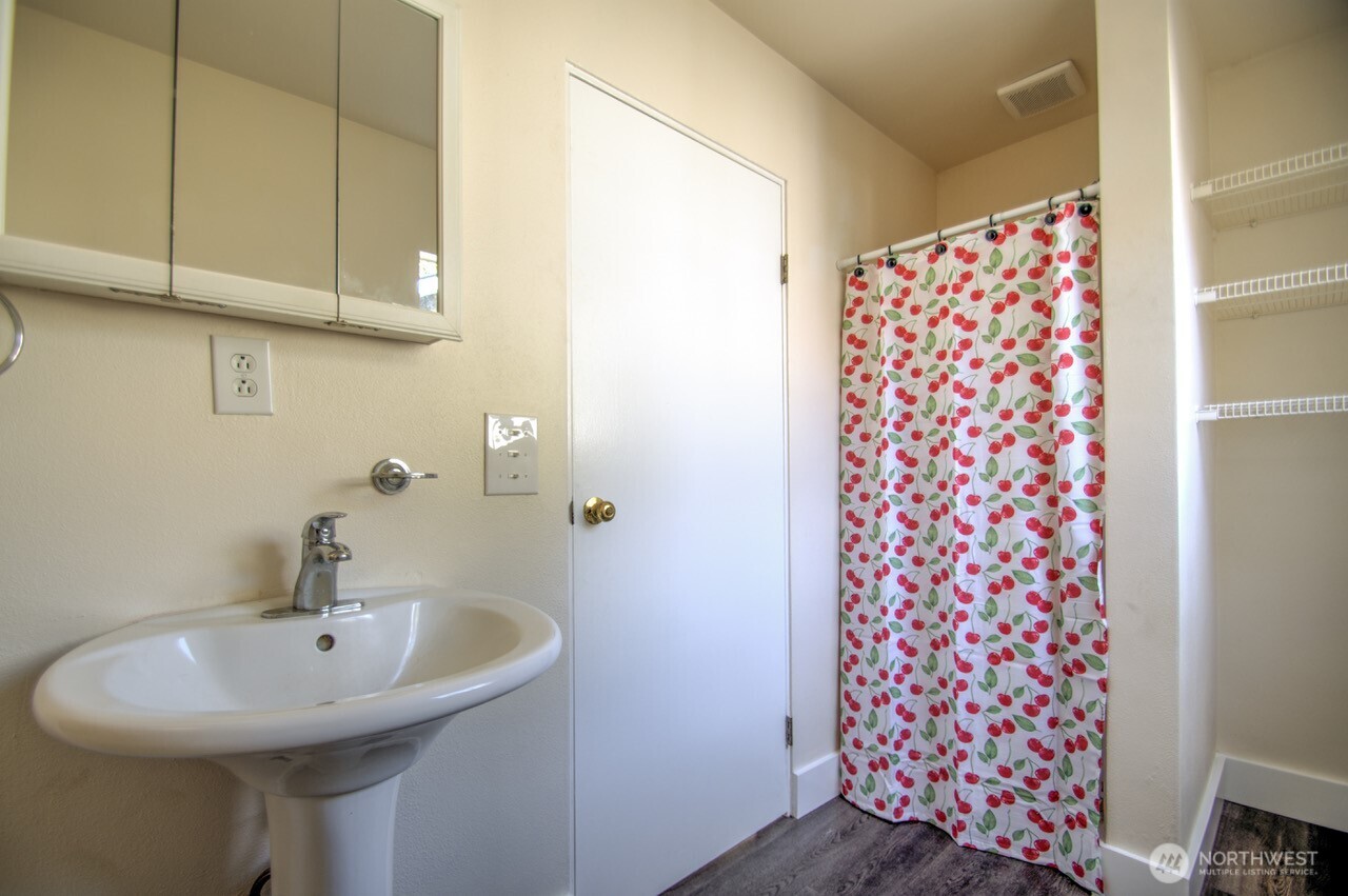 2306 Bigelow Avenue NE, Olympia, WA 98506