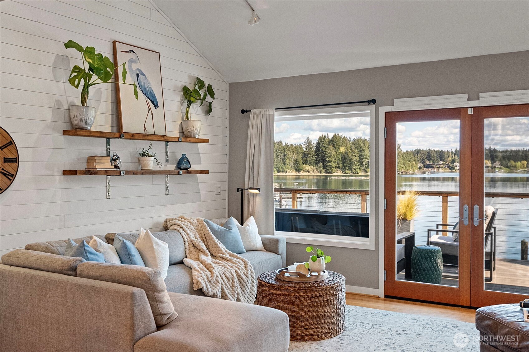 295 Shorewood Court , Fox Island, WA 98333