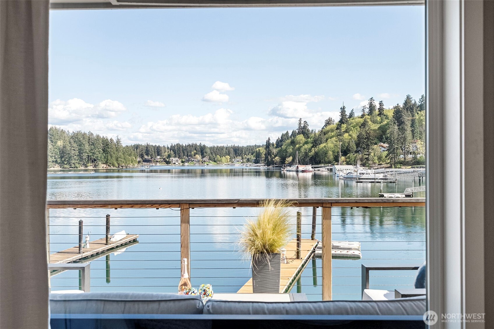 295 Shorewood Court , Fox Island, WA 98333