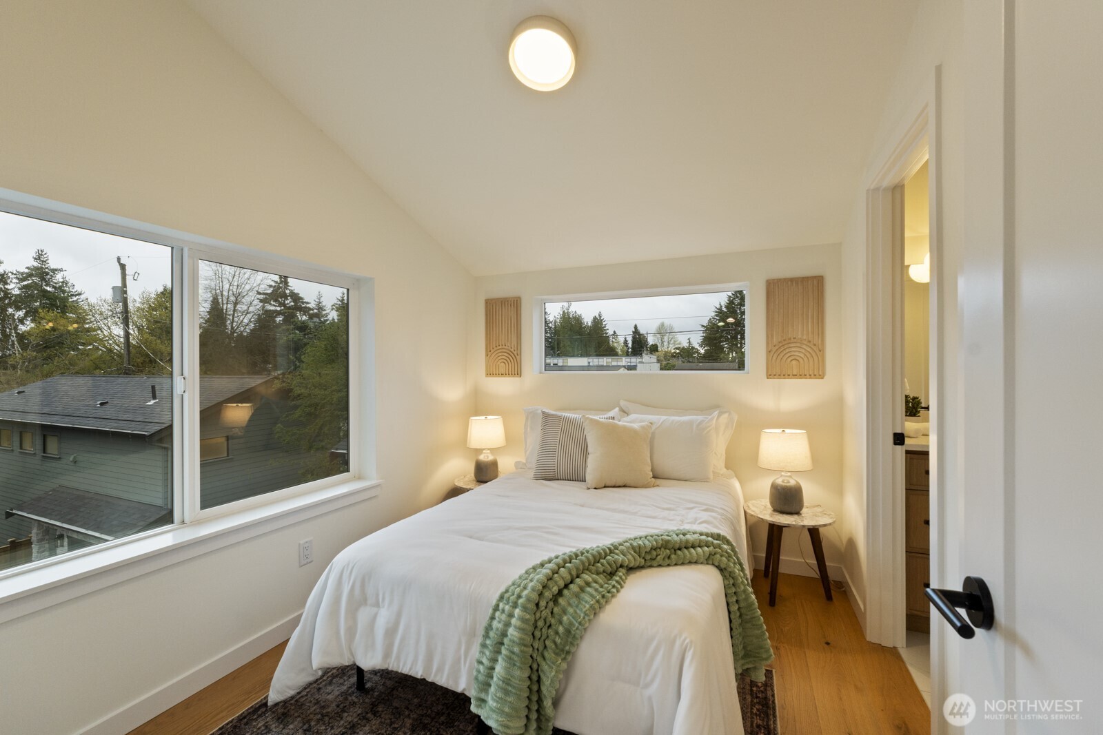 2725 NE 87th Street , Seattle, WA 98115