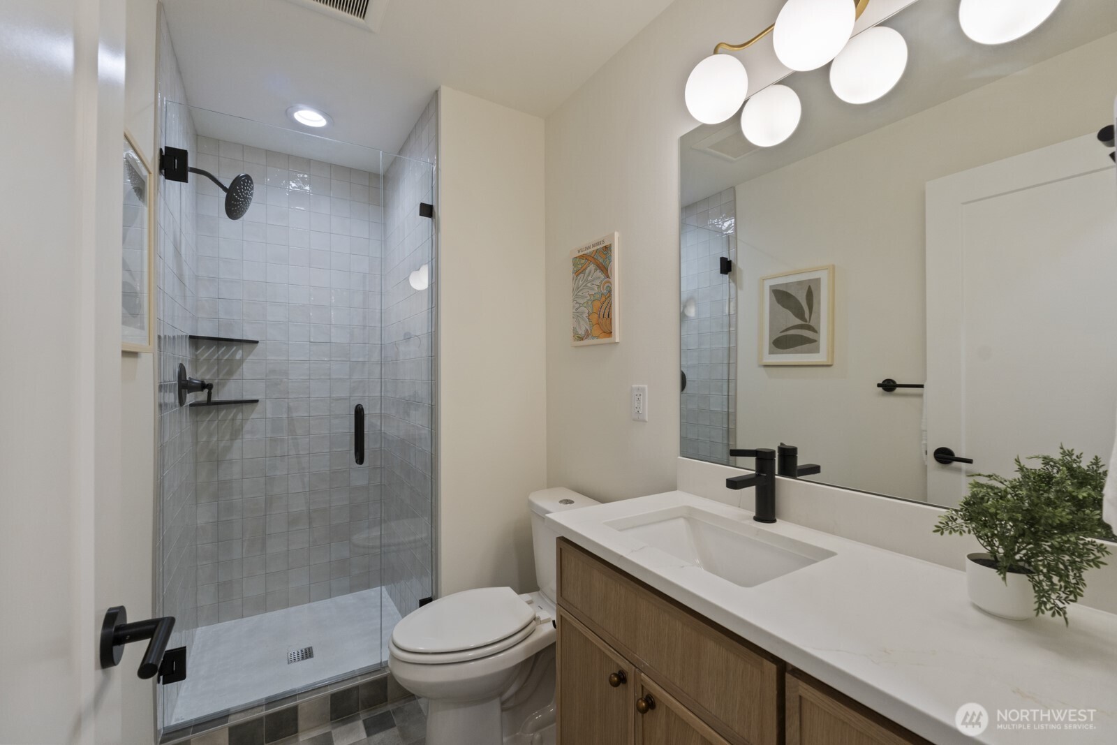 2725 NE 87th Street , Seattle, WA 98115