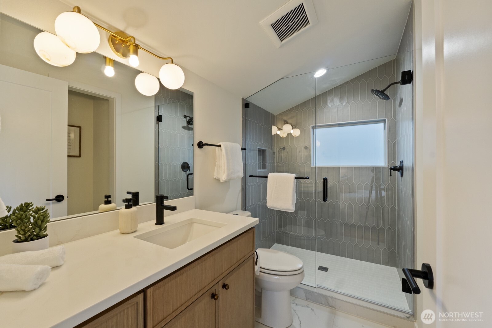 2725 NE 87th Street , Seattle, WA 98115