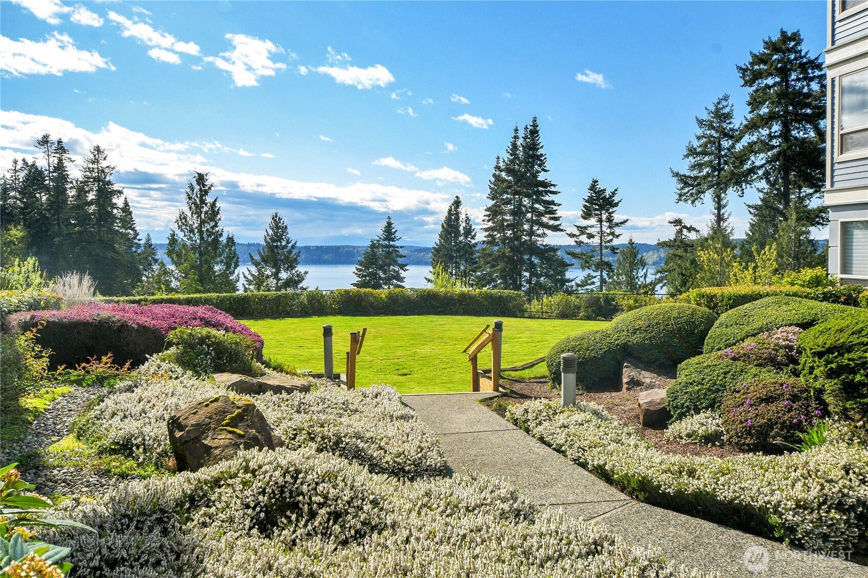 8260 53rd Avenue W #207, Mukilteo, WA 98275