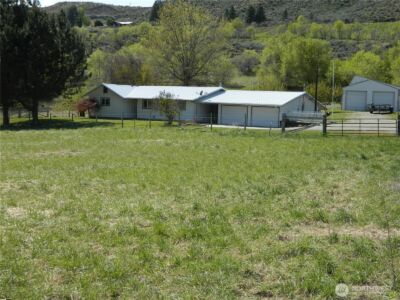 651 Highway 7 , Tonasket, WA 98855