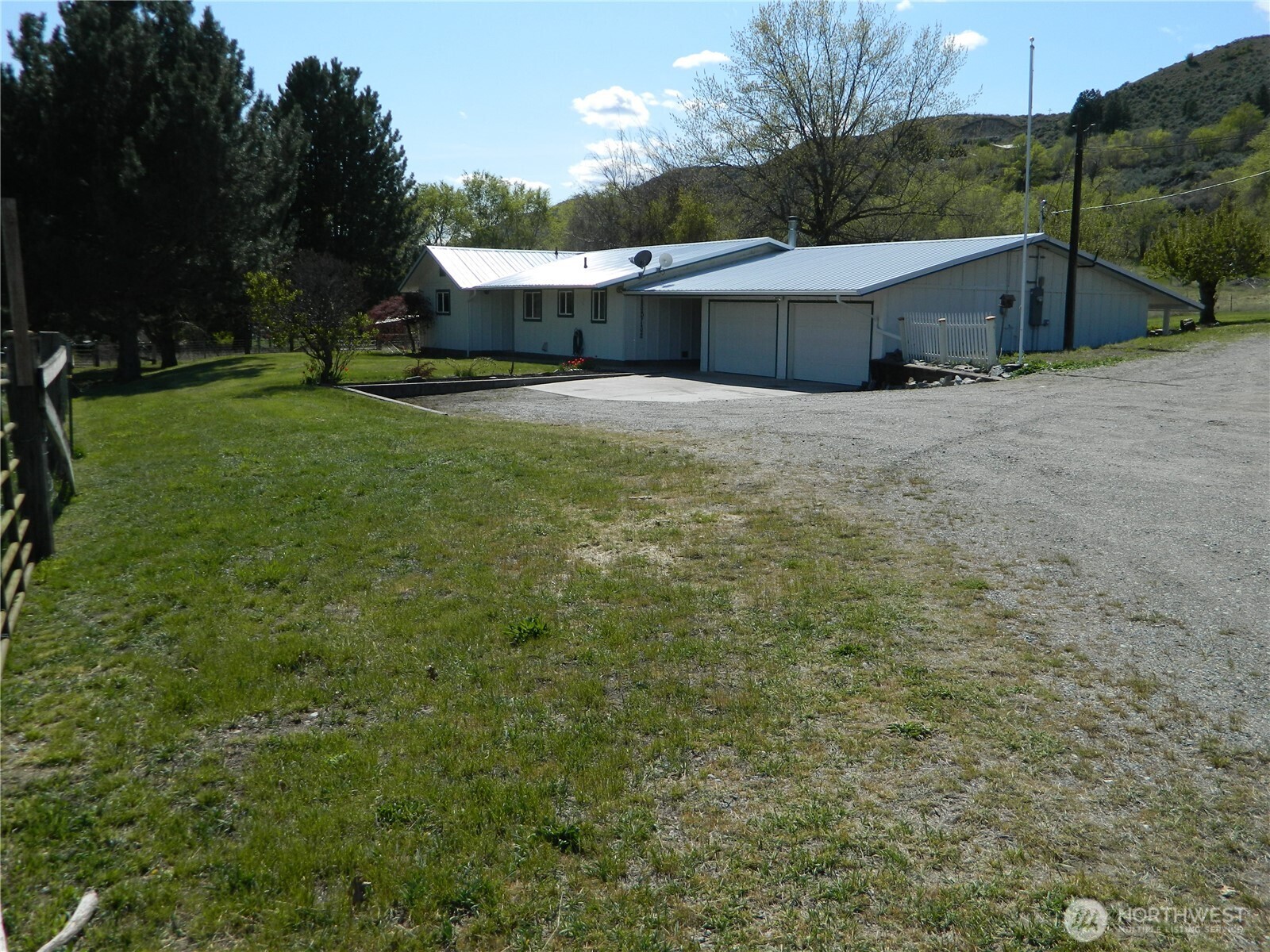 651 Highway 7 , Tonasket, WA 98855