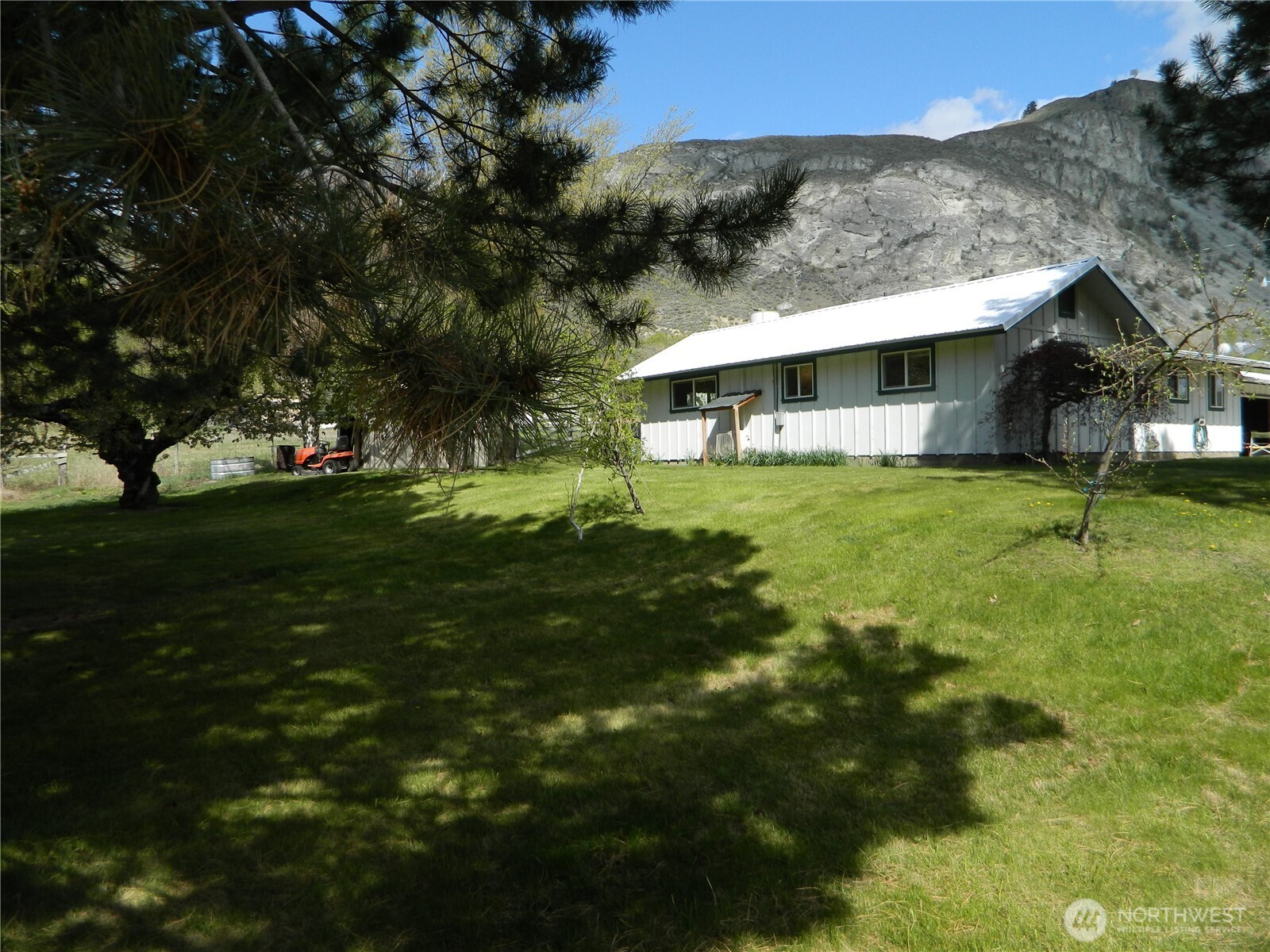 651 Highway 7 , Tonasket, WA 98855