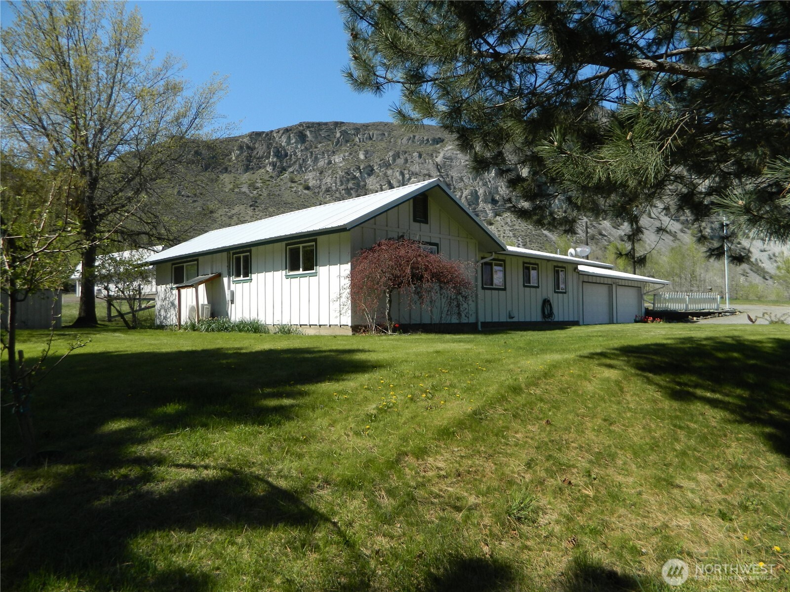 651 Highway 7 , Tonasket, WA 98855