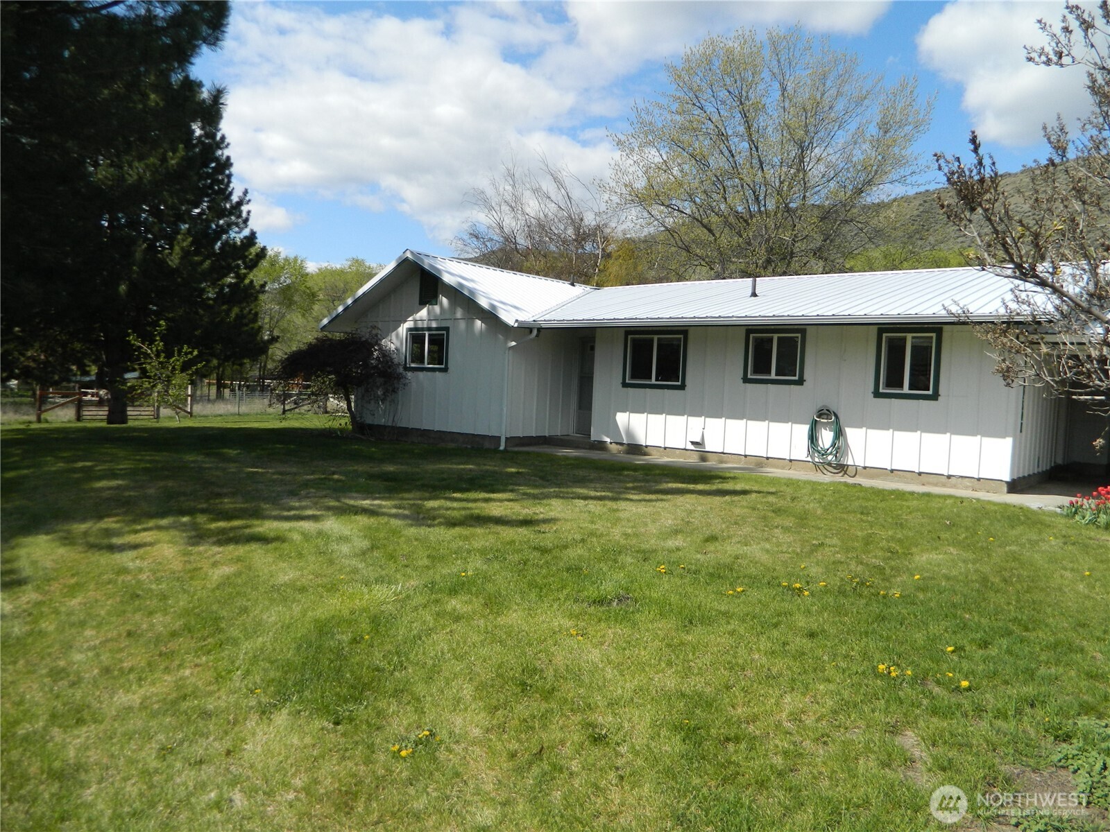 651 Highway 7 , Tonasket, WA 98855
