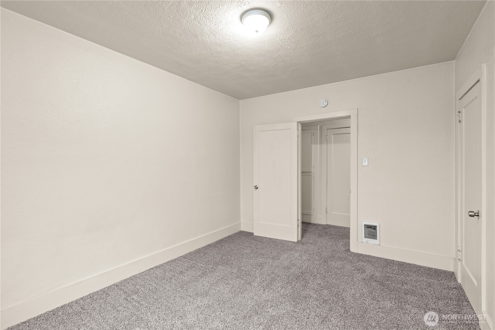 215 E 1st Street , Aberdeen, WA 98520
