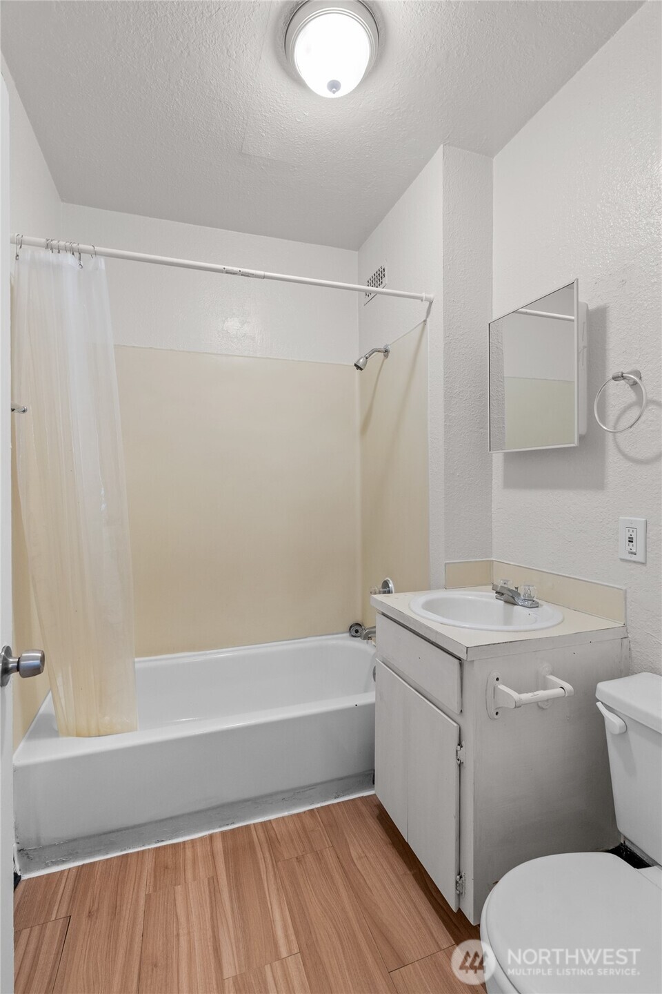 215 E 1st Street , Aberdeen, WA 98520