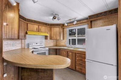 2210 Old Hwy 99 Road #15, Mount Vernon, WA 98237 - Photo 11