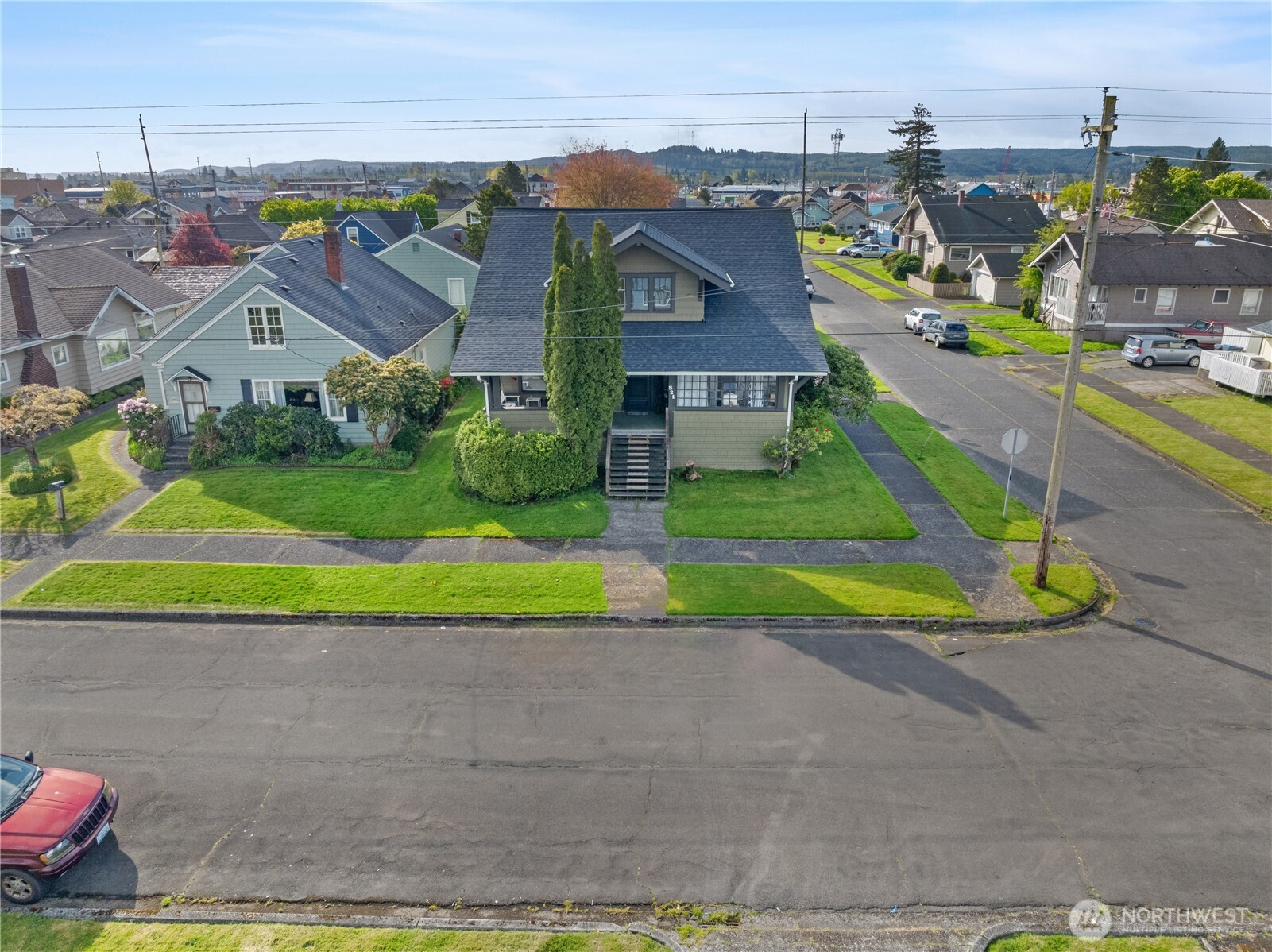 521 W 3rd Street , Aberdeen, WA 98520