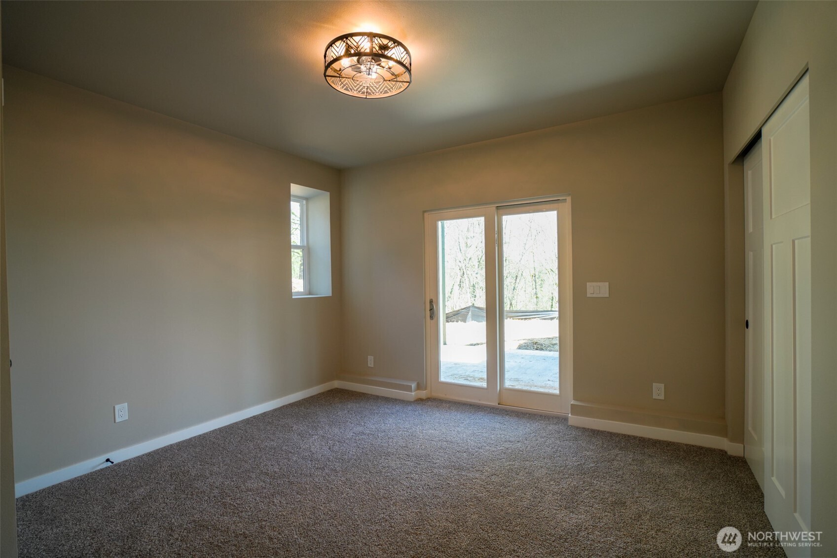 254 Skyler Way , Eatonville, WA 98328