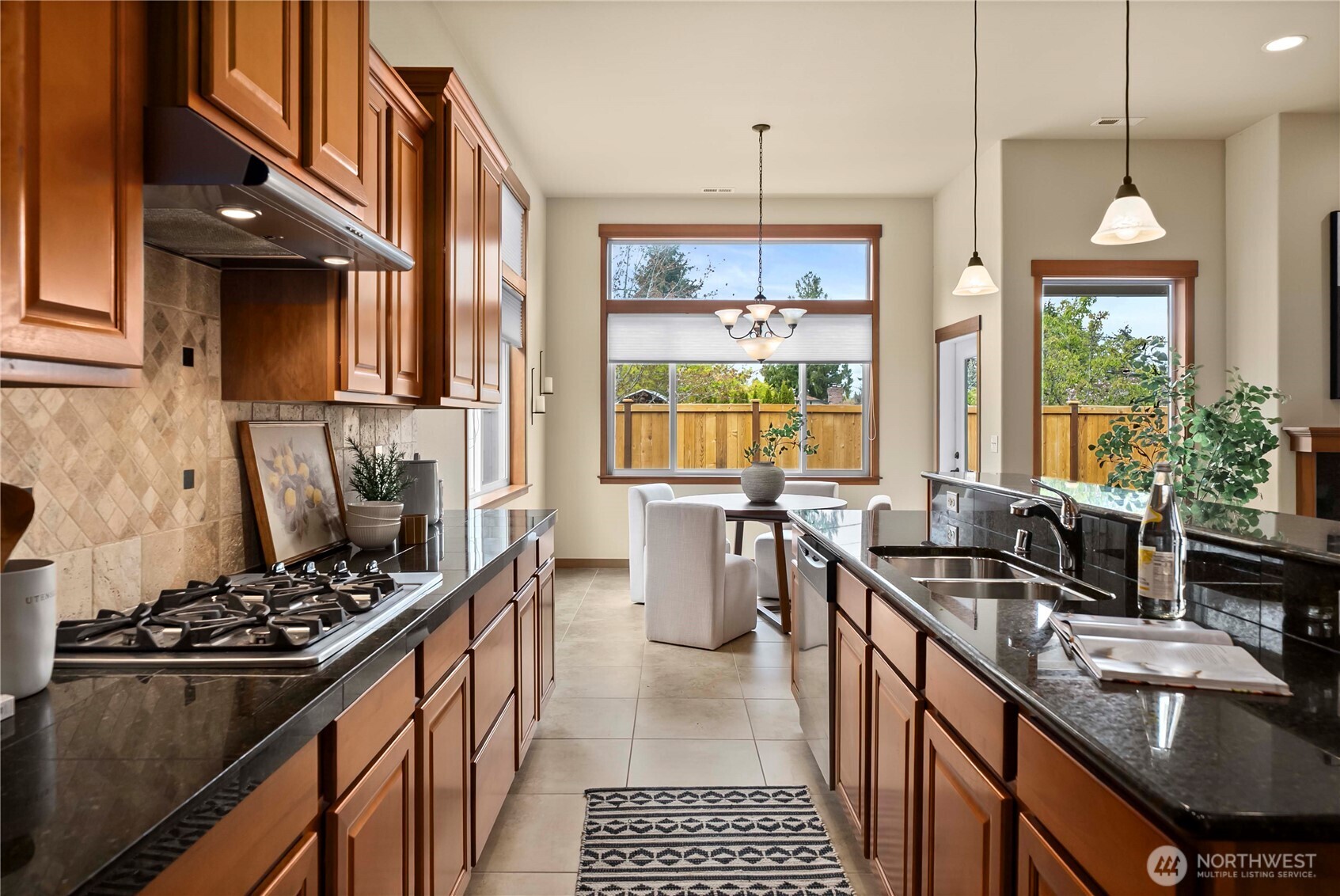 6809 Boulders Way W, University Place, WA 98466
