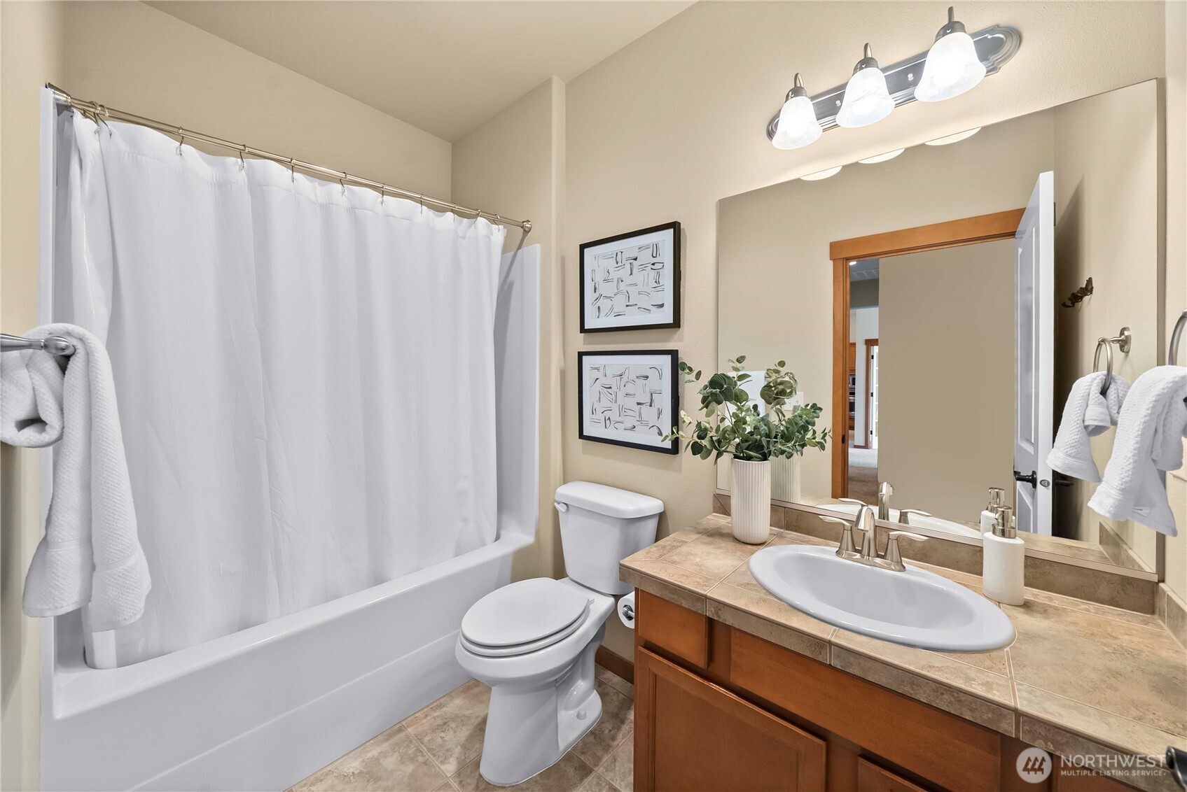 6809 Boulders Way W, University Place, WA 98466