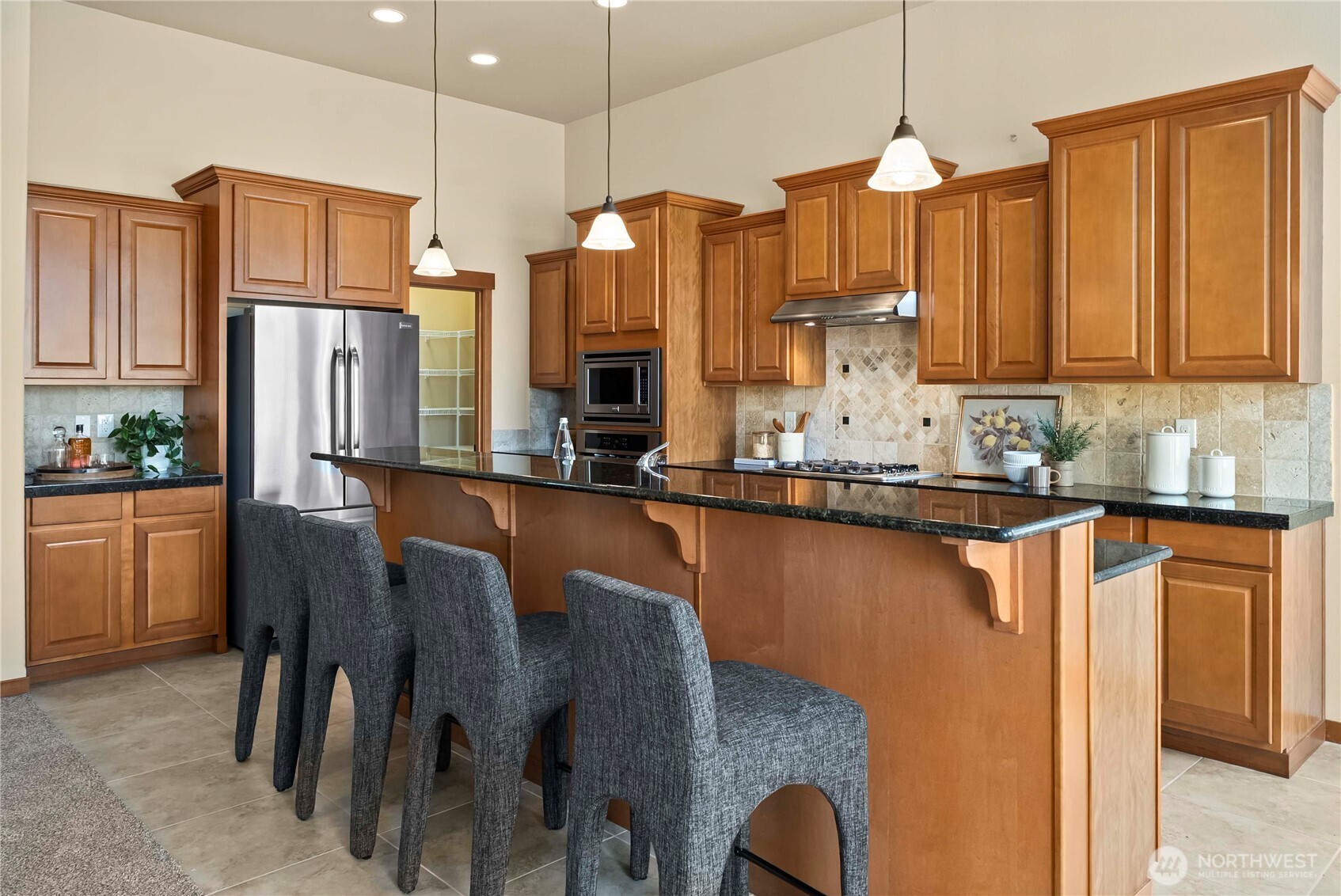 6809 Boulders Way W, University Place, WA 98466
