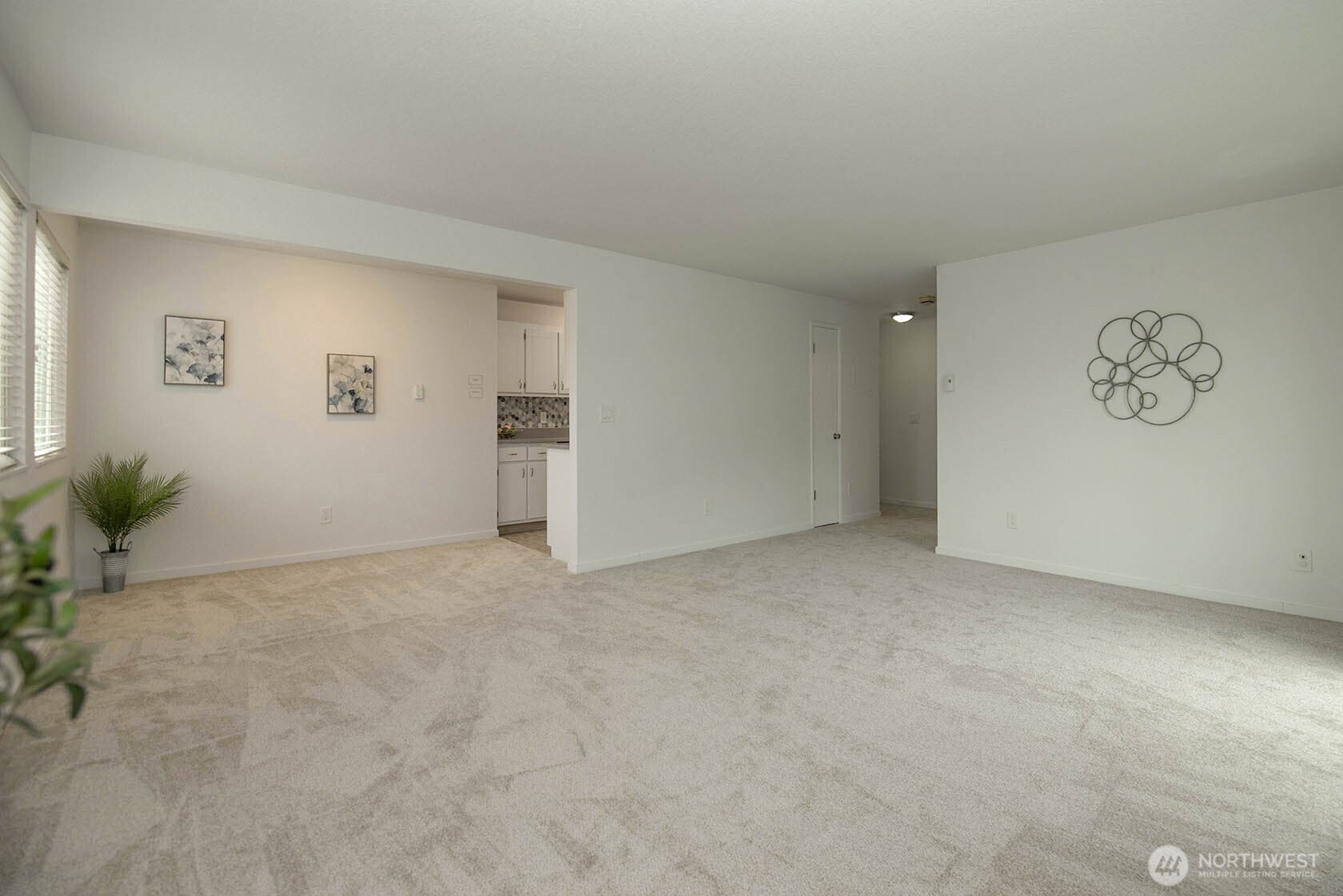 8747 Phinney Avenue N #13, Seattle, WA 98103
