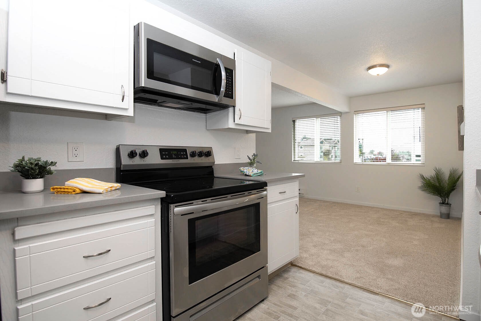 8747 Phinney Avenue N #13, Seattle, WA 98103