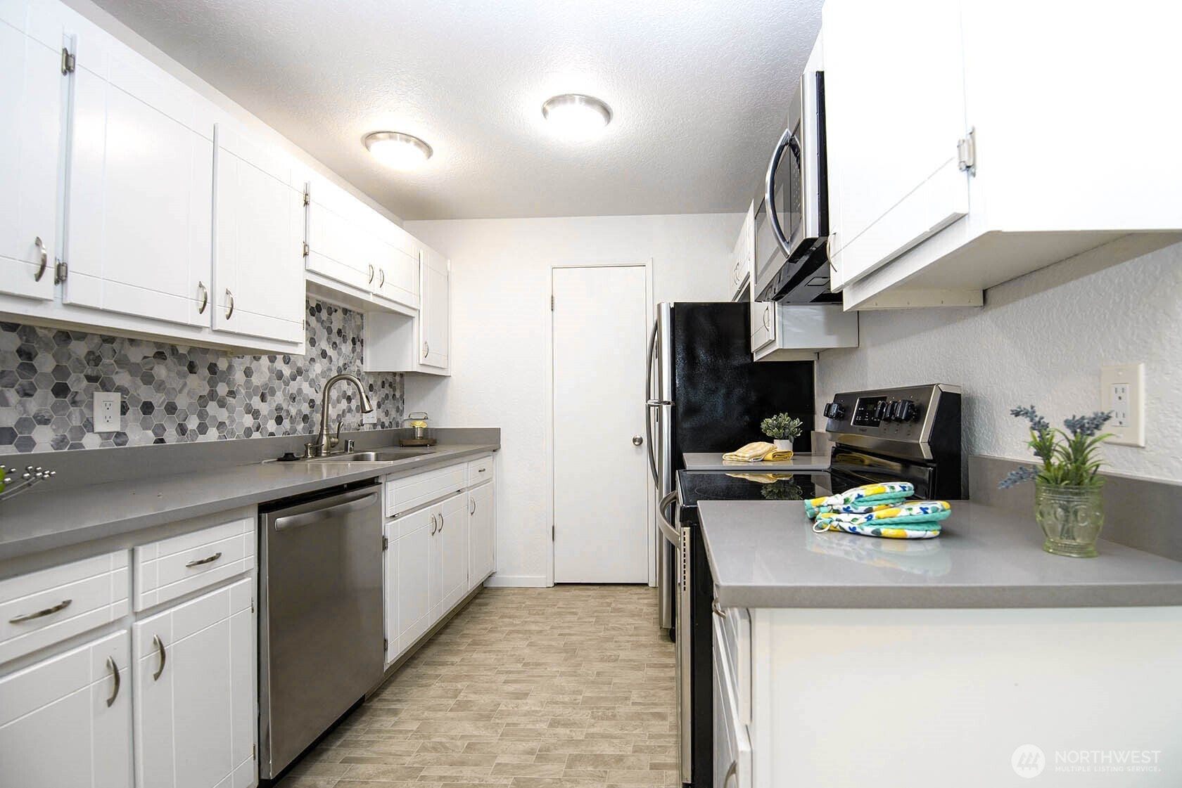 8747 Phinney Avenue N #13, Seattle, WA 98103