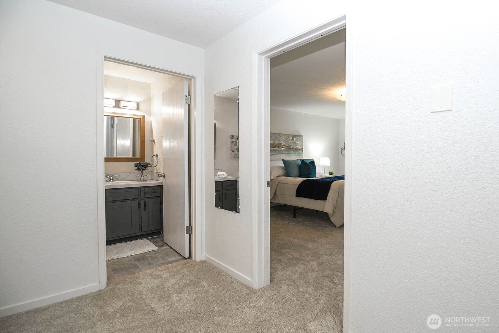 8747 Phinney Avenue N #13, Seattle, WA 98103