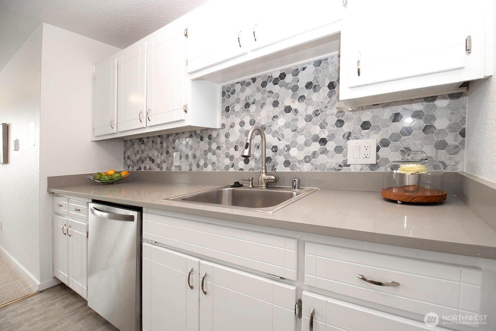 8747 Phinney Avenue N #13, Seattle, WA 98103