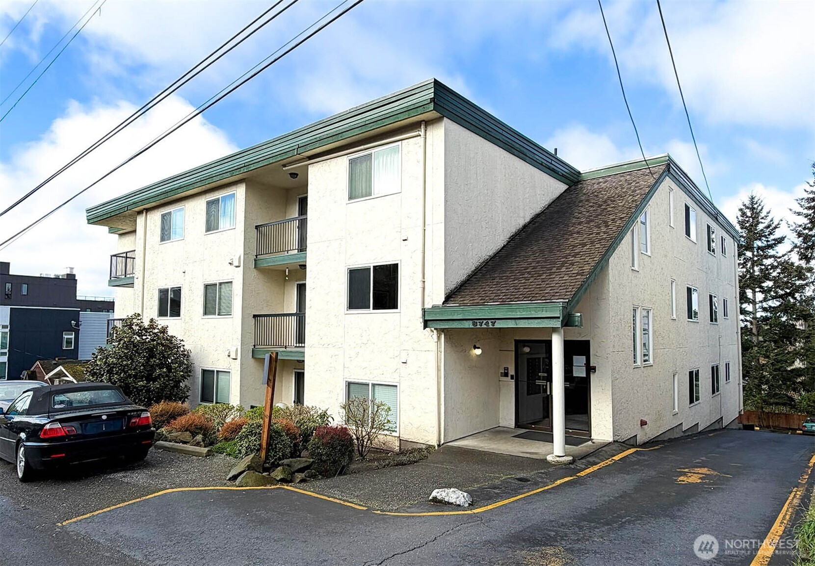 8747 Phinney Avenue N #13, Seattle, WA 98103