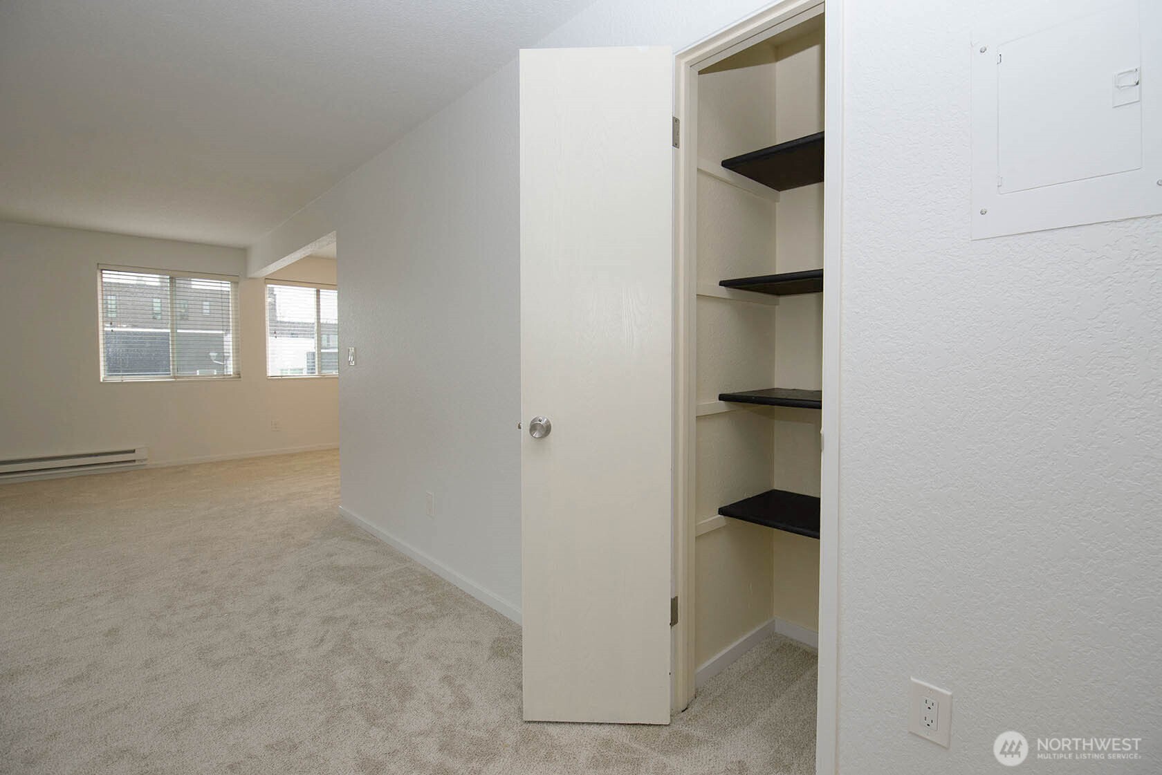 8747 Phinney Avenue N #13, Seattle, WA 98103