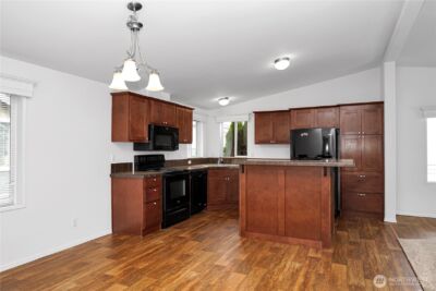 15231 Pine Drive , Renton, WA 98058 - Photo 11