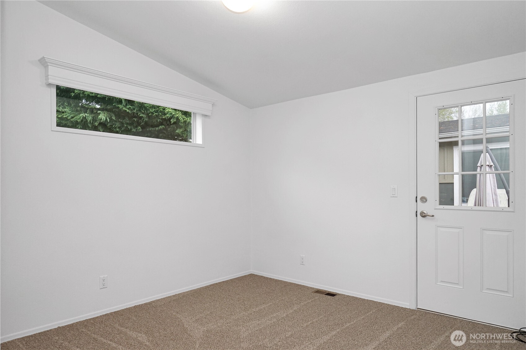 15231 Pine Drive , Renton, WA 98058