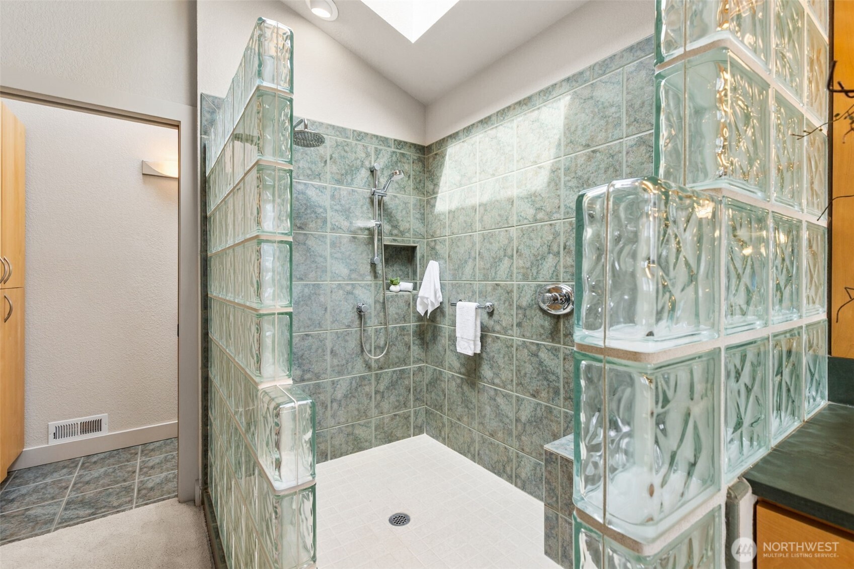 2422 44th Avenue NW, Olympia, WA 98502