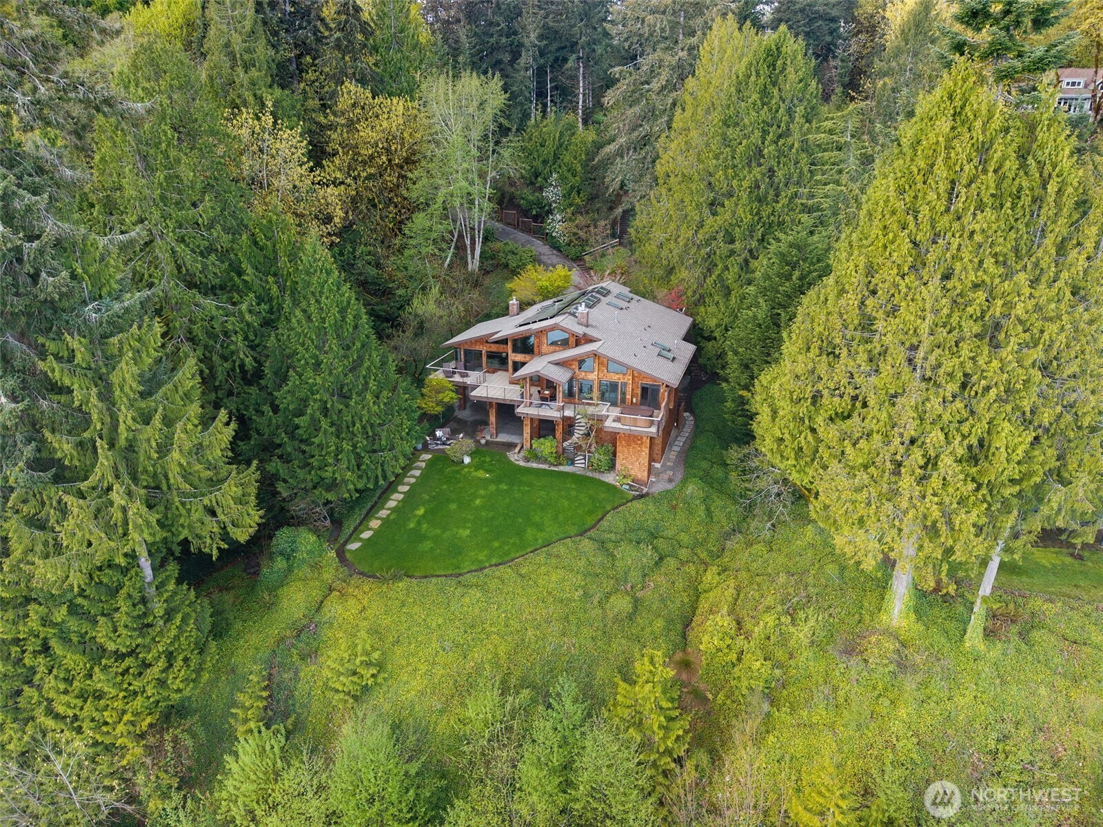 2422 44th Avenue NW, Olympia, WA 98502