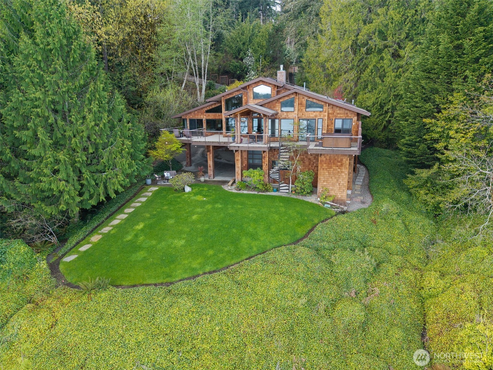 2422 44th Avenue NW, Olympia, WA 98502