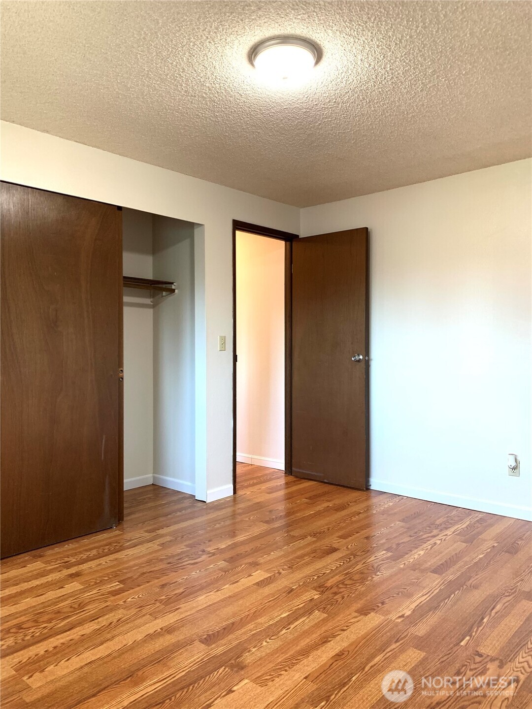 29818 4th Avenue SW, Federal Way, WA 98023