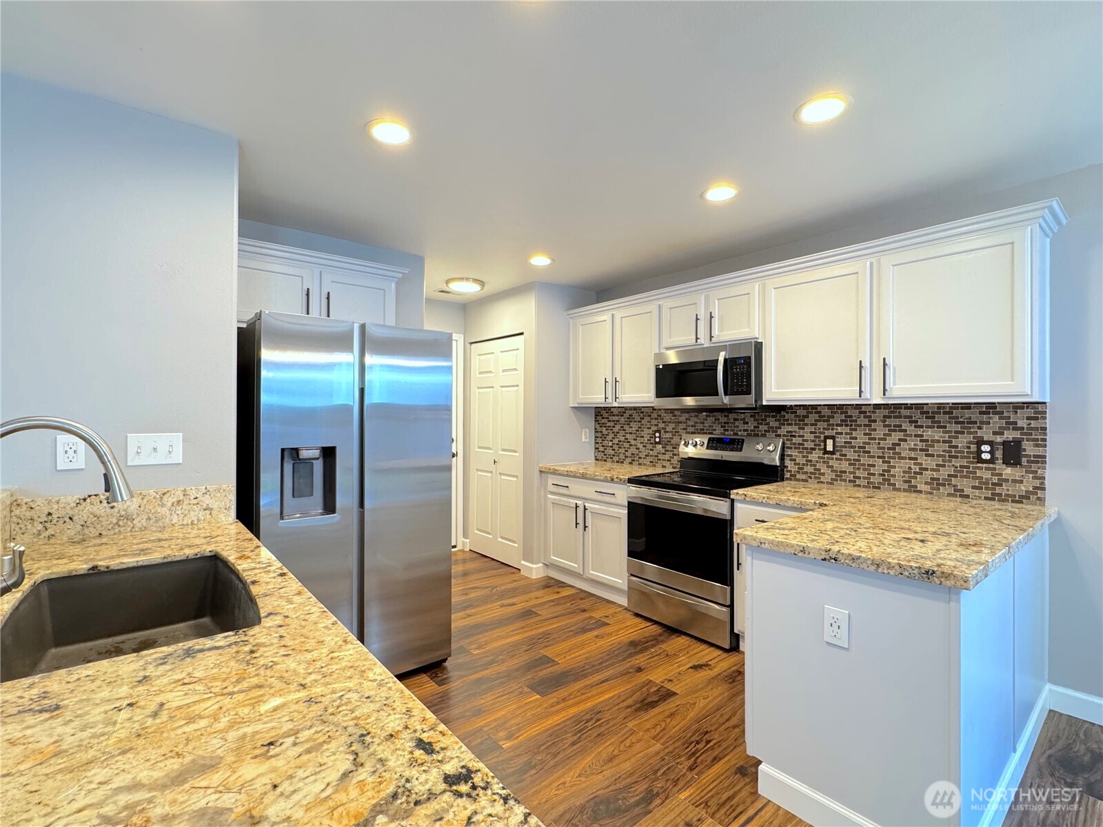 23515 SE 243rd Place , Maple Valley, WA 98038