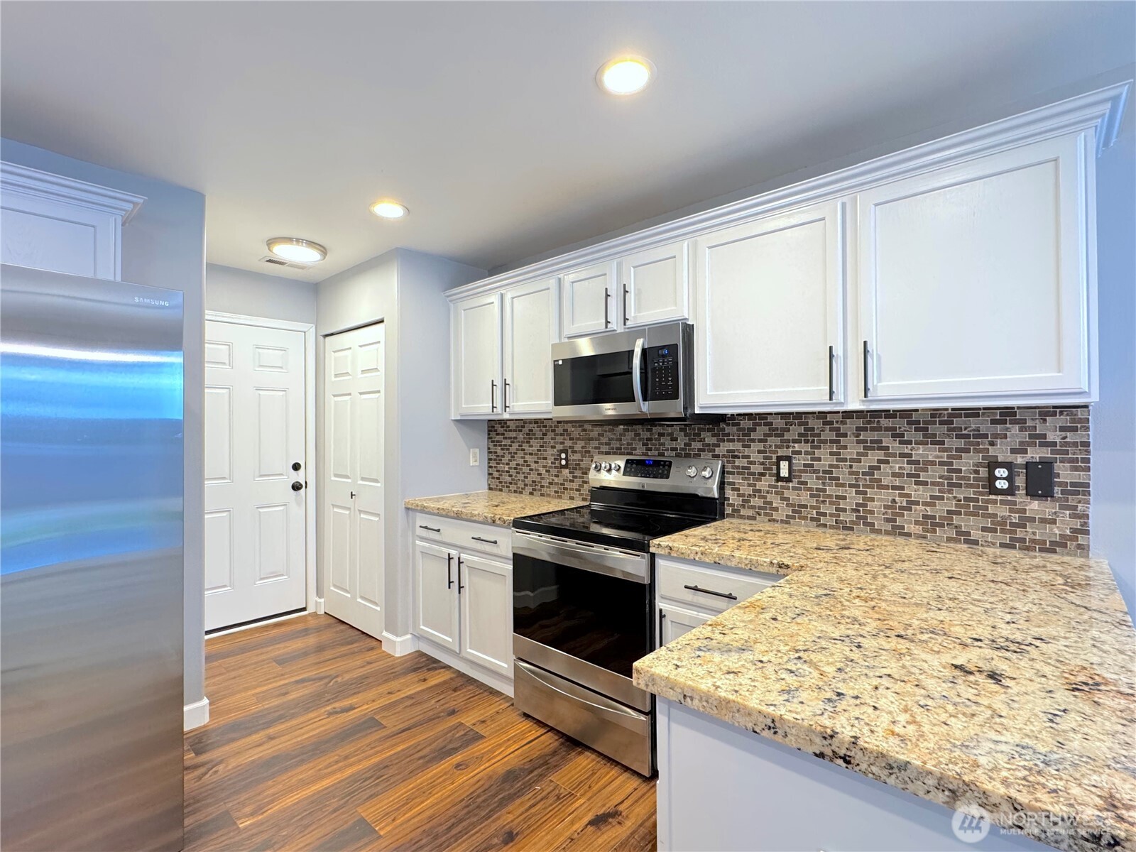 23515 SE 243rd Place , Maple Valley, WA 98038